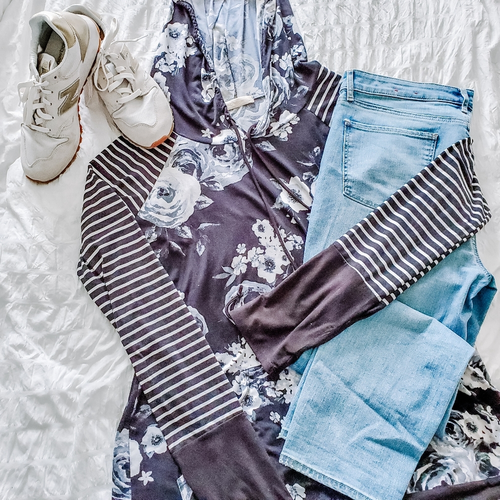 😍Eldridge modal floral&stripe light hoodie